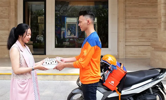 ship hàng qua app điện thoại