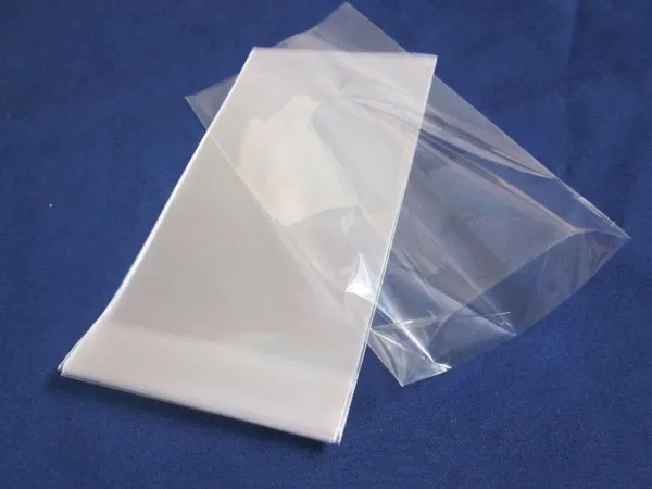 Loại túi nhựa nhỏ, màu trắng trong suốt