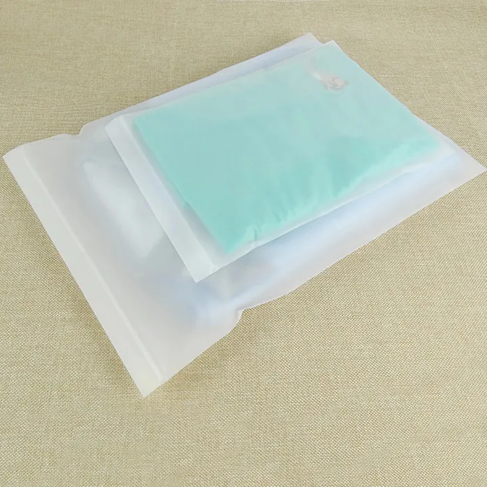 Túi zip được nhiều người bán sử dụng khi giao hàng qua Shopee Express