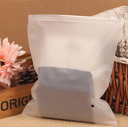 Túi zip khóa kéo được sử dụng rất nhiều trên thị trường hiện nay