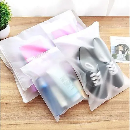 Phân loại đồ đạc dễ dàng với những chiếc túi zip đa dạng