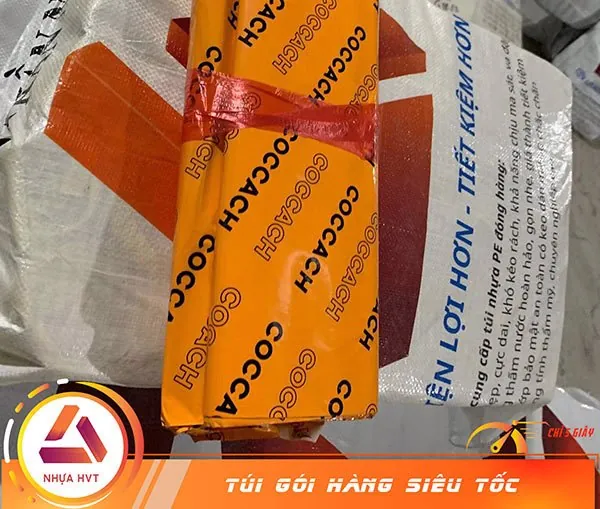 túi màu vàng có in logo