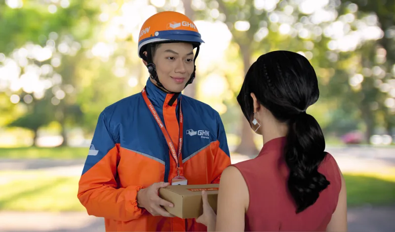 đóng gói cẩn thận sản phẩm trước khi đến tay khách hàng