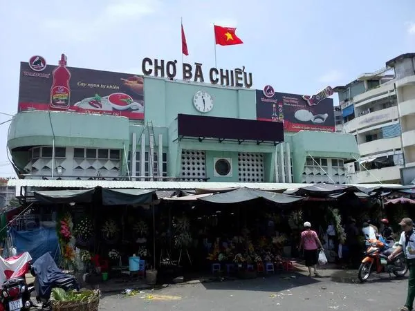 Cách lấy hàng quần áo bán online tại chợ bà Chiểu