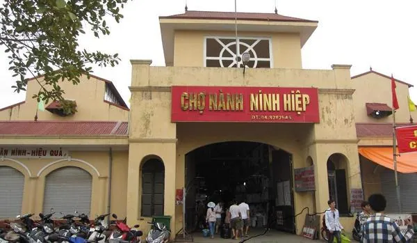 Cách lấy hàng quần áo bán online tại chợ Liên Hiệp