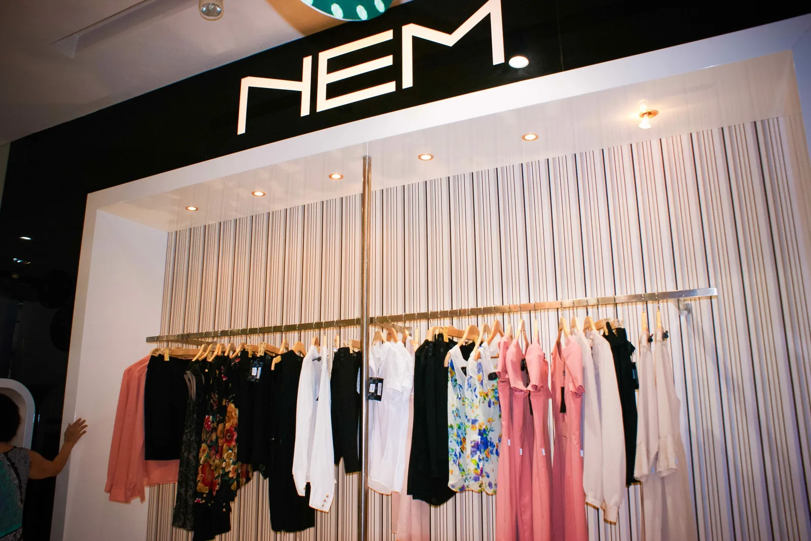 túi gói hàng in logo thương hiệu NEM